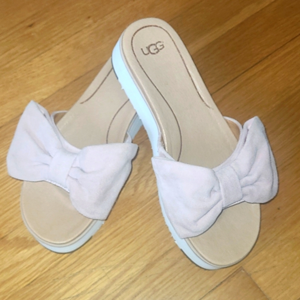 UGG Joan Platform Bow Suede Sandals
